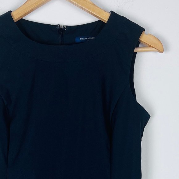 Banana Republic Black Sleeveless Pocket Dress 2 - Picture 3 of 6